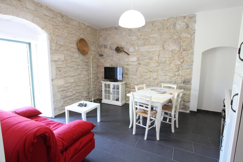 Reusia Holiday Home Ragusa Room photo